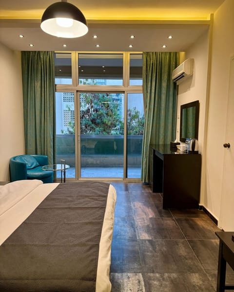 Superior Double Room | In-room safe, desk, laptop workspace, blackout drapes