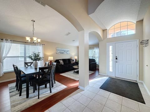 Villa, 4 Bedrooms | Interior