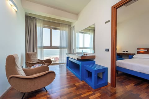 Superior Quadruple Room | In-room safe, desk, soundproofing, free WiFi