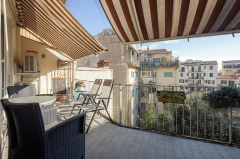 Classic Apartment, Courtyard View | Balcony