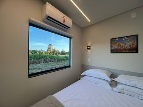 Family Room, Courtyard View | Free WiFi