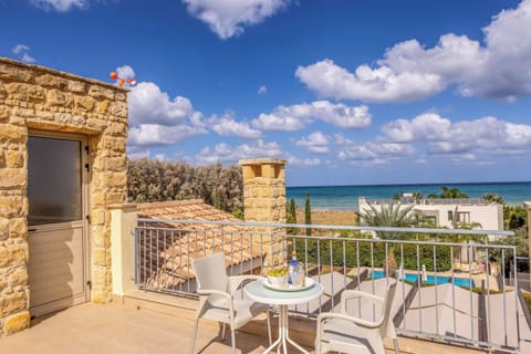 Villa (4 Bedrooms) | Exterior