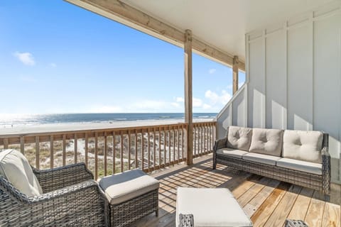House, Multiple Beds (HypNautic) | Property grounds