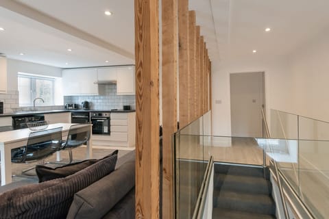 Superior Apartment, Private Bathroom (Norfolk Apartment) | Interior