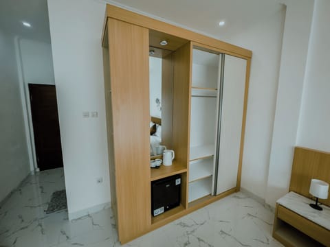 Deluxe Double Room, Balcony | Living area | Flat-screen TV