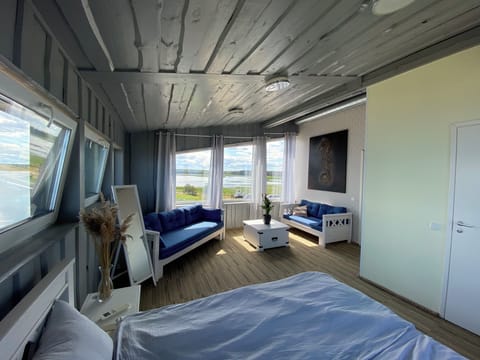 Superior Single Room, Sea Facing | Premium bedding, individually decorated, individually furnished, desk