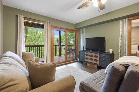 Condo, Multiple Beds, Balcony, Garden View (Vacay N Stay) | Living area | 42-inch flat-screen TV with digital channels