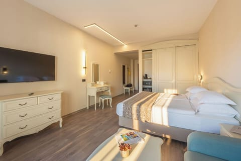 Standard Double Room (Free Beach Access, Free Safe, Minibar) | Free minibar, in-room safe, free cribs/infant beds, free WiFi