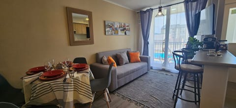 Apartment | Living area | Flat-screen TV