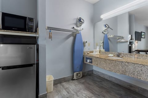 In-room safe, iron/ironing board, free WiFi, bed sheets