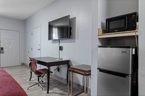 In-room safe, iron/ironing board, free WiFi, bed sheets