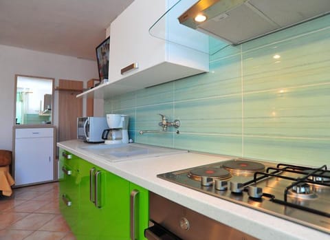Apartment (One Bedroom Apartment with Terrace an) | Private kitchen | Fridge