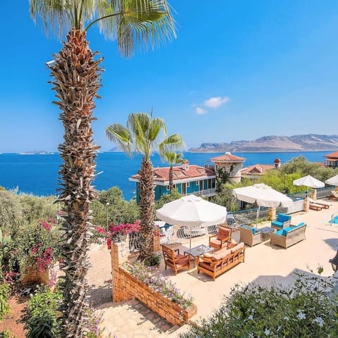 Suit Aile Odasi | Balcony view