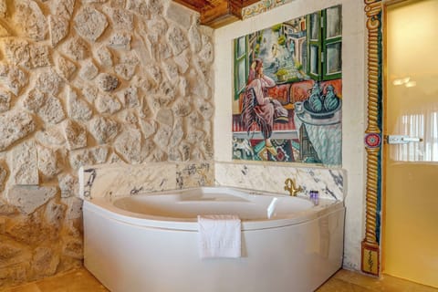 Standard Suite, Valley View | Jetted tub