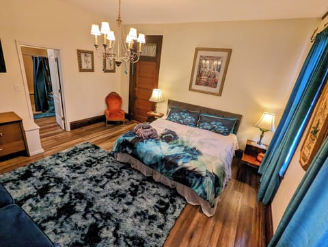 Deluxe Suite, Private Bathroom | Free WiFi