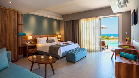 Superior Suite, Private Pool, Sea View | Minibar, in-room safe, soundproofing, WiFi