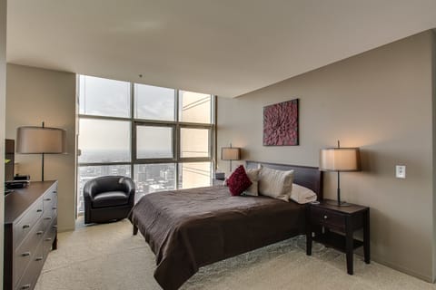 Penthouse 8 | 1 bedroom, premium bedding, desk, iron/ironing board