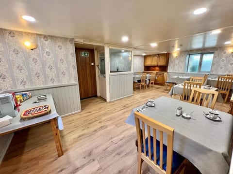 Free daily cooked-to-order breakfast