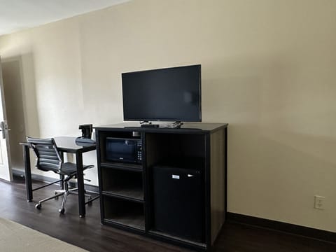 Iron/ironing board, free WiFi