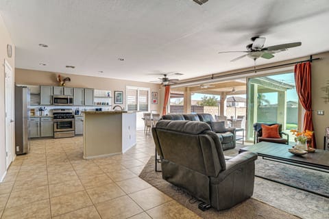 House (3 Bedrooms) | Interior