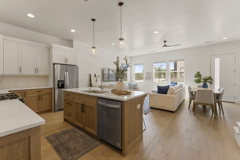 Townhome, 4 Bedrooms | Interior