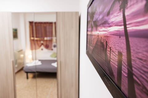 Apartment, 2 Bedrooms, Balcony, Garden View | Room amenity