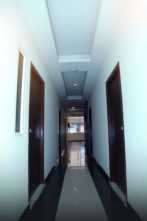 Basic Double Room | Living area