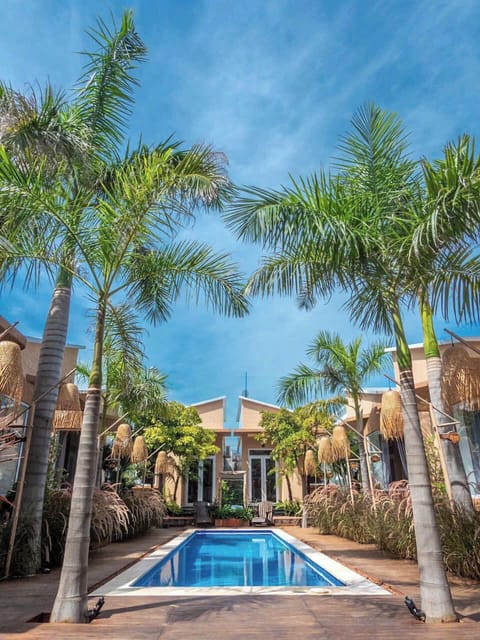 5 outdoor pools