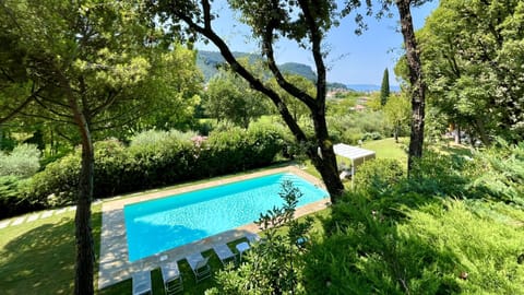 Seasonal outdoor pool, open 8:00 AM to 9:00 PM, sun loungers