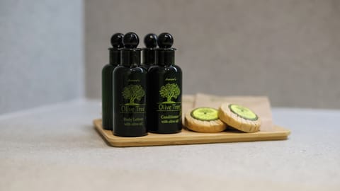 Sauna, hot tub, massages