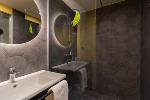 Minibar, in-room safe, desk, blackout drapes