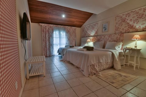 Deluxe Double Room, Courtyard View