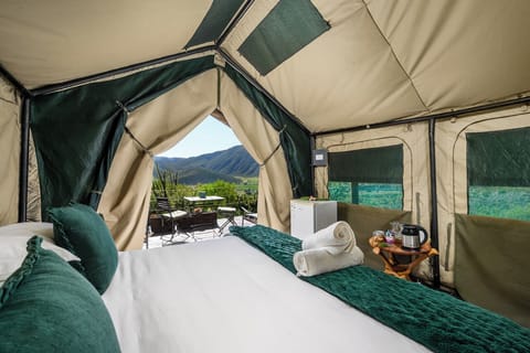 Luxury Tent, Mountain View | Free WiFi, bed sheets