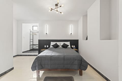 Comfort Double Room | Blackout drapes, iron/ironing board, free WiFi