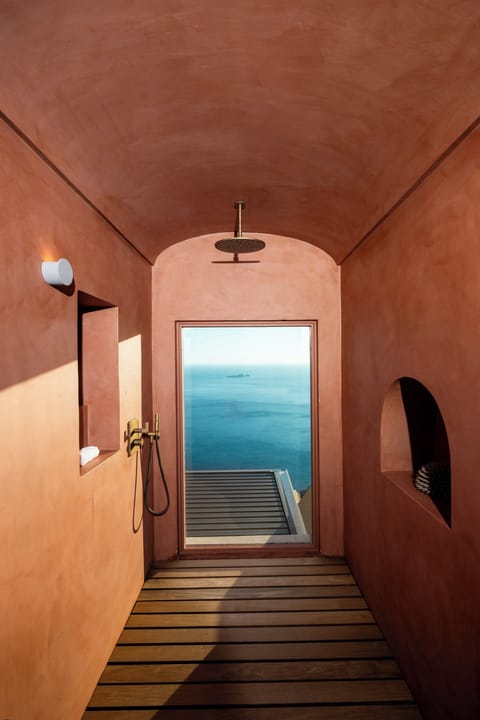 Acqua Vista Junior Suite | Bathroom | Bathrobes, slippers, soap, shampoo