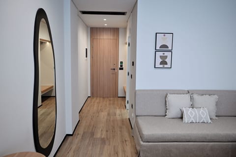 Deluxe Double Room | Minibar, in-room safe, desk, free WiFi