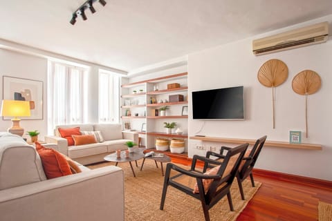 Apartment (3 Bedrooms) | Living room | 52-inch Smart TV with satellite channels
