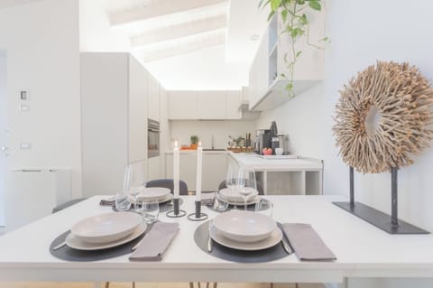 Apartment (2 Bedrooms) | Dining room