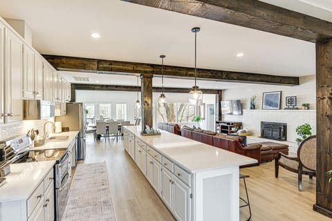 House (3 Bedrooms) | Interior