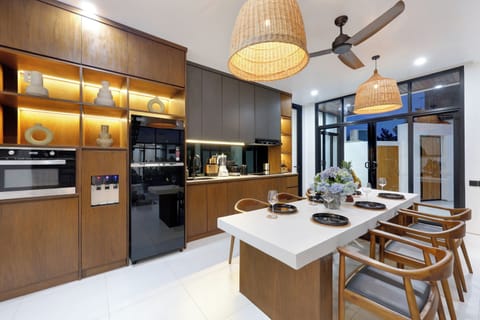 Family Villa, Pool View | In-room dining