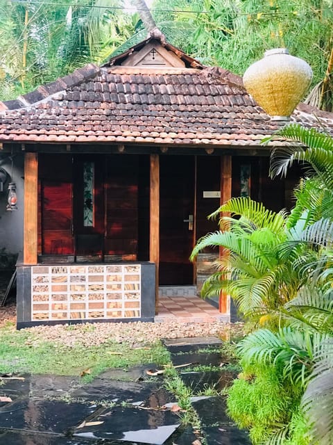 Standard Double Room, Patio, Lake View | Desk, free WiFi