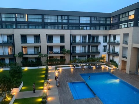 3 outdoor pools
