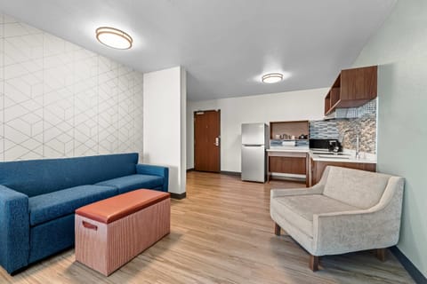 Room, 1 King Bed, Accessible, Non Smoking | Desk, laptop workspace, blackout drapes, free WiFi