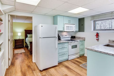 Apartment (1 Bedroom) | Interior