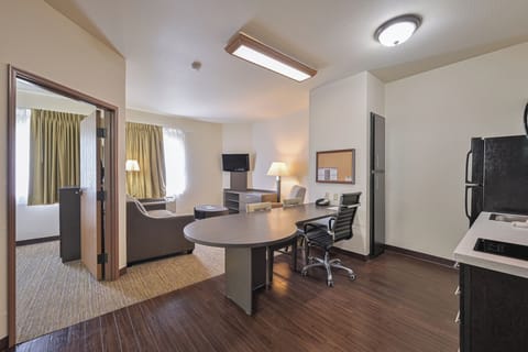Suite, 1 Queen Bed with Sofa bed, Non Smoking, Kitchen | Living area | 32-inch TV with cable channels