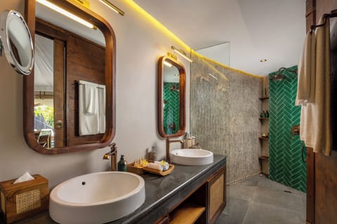 Family Pool Tent | Bathroom | Free toiletries, hair dryer, slippers, towels