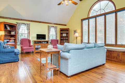 House (3 Bedrooms) | Interior