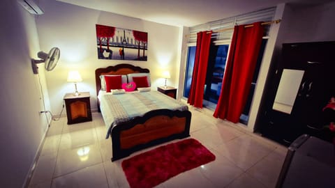 Deluxe Double Room, Balcony, City View | WiFi (free)