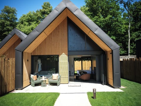 In-room safe, desk, blackout drapes, soundproofing