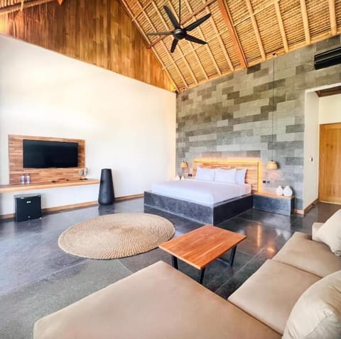 King Suite with Sea View | Premium bedding, in-room safe, blackout drapes, soundproofing